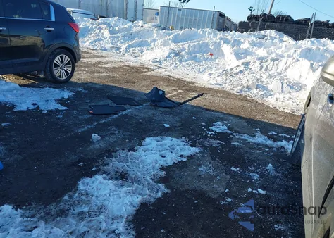 2022 Toyota Rav4 Le z USA, uszkodzony, nr VIN 2T3H1RFV2NC190962